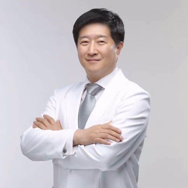 王伟的第二张照片--广州父母相亲团