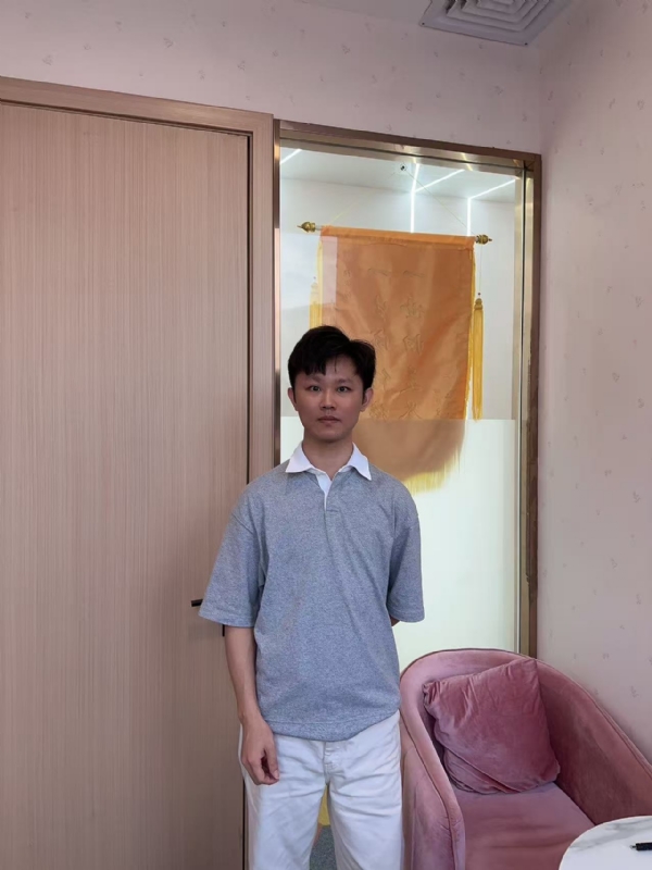 小叶子的第一张照片--广州父母相亲团